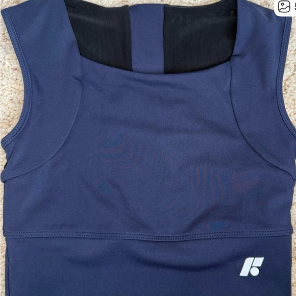 Forme Blue-Lagoon Power bra, medium. - Picture 2 of 4